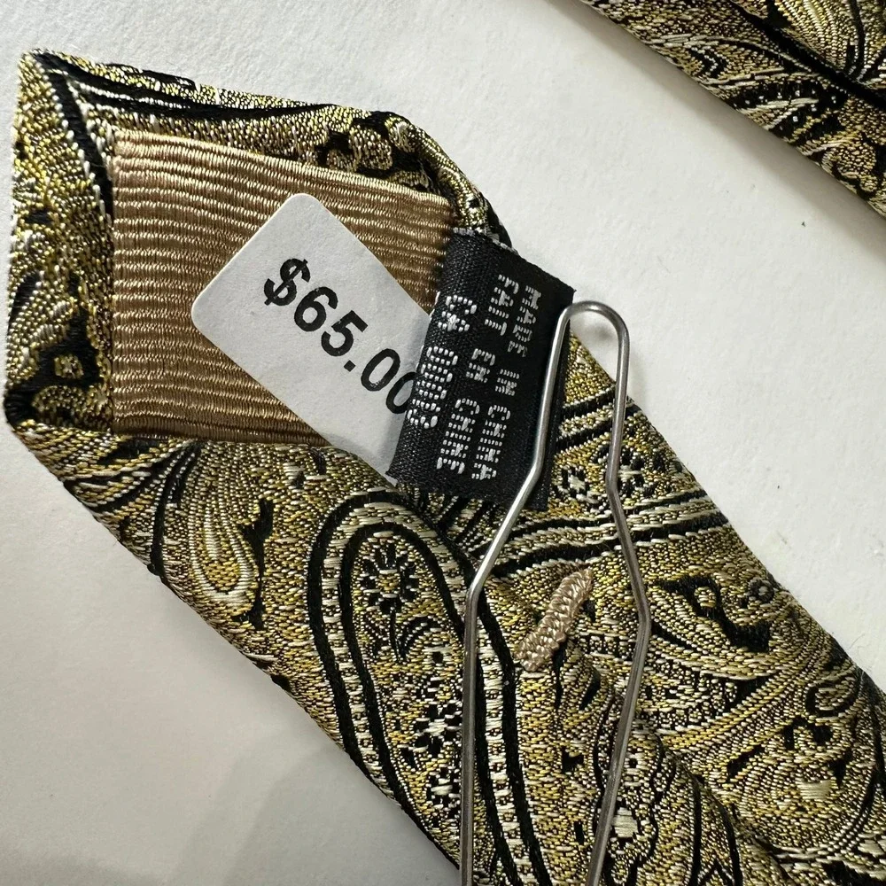 Enro Platinum Mens Silk Tie Gold Black Paisley Necktie Extra Long 65